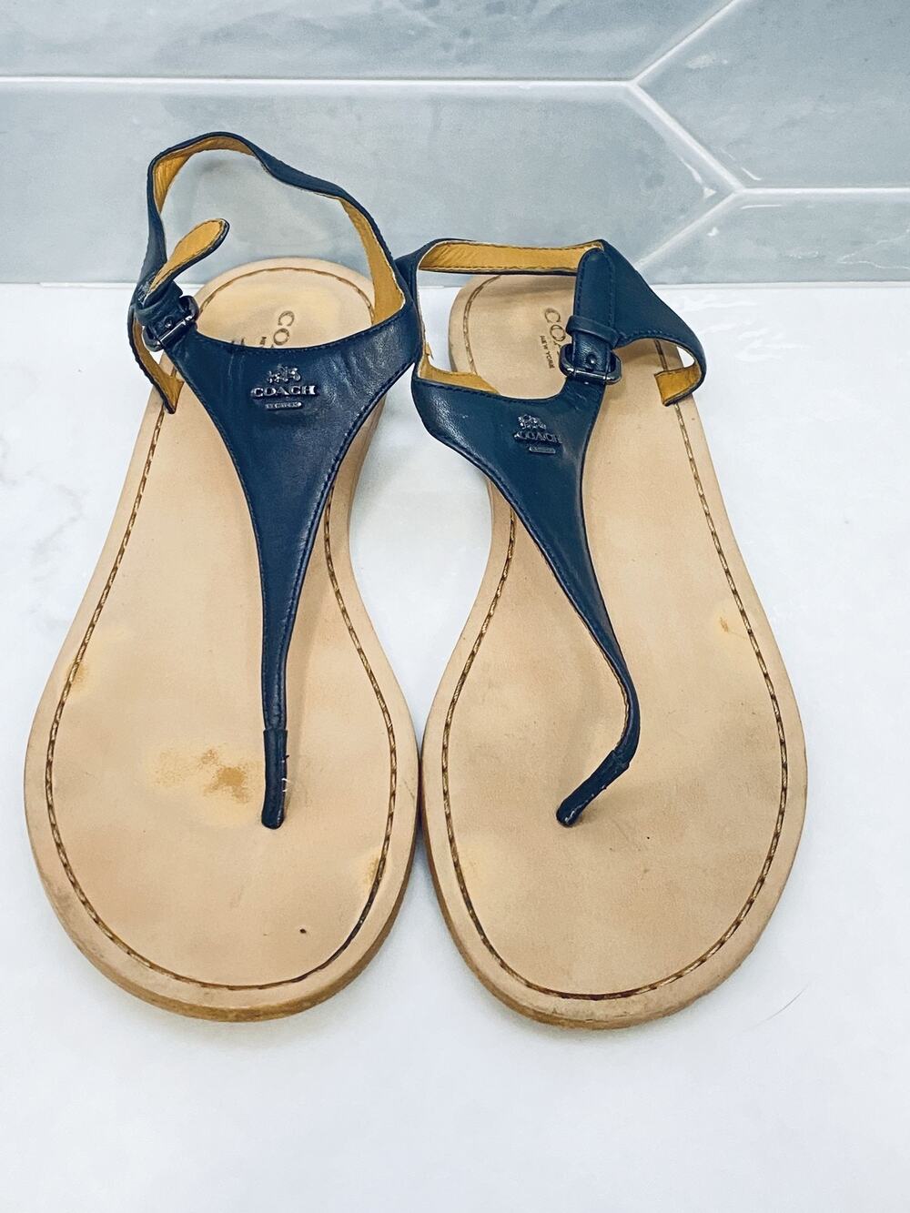 Coach Cheyanne Shoes Womens Size 7 Black Leather Sandals Thong Flats Summer 37